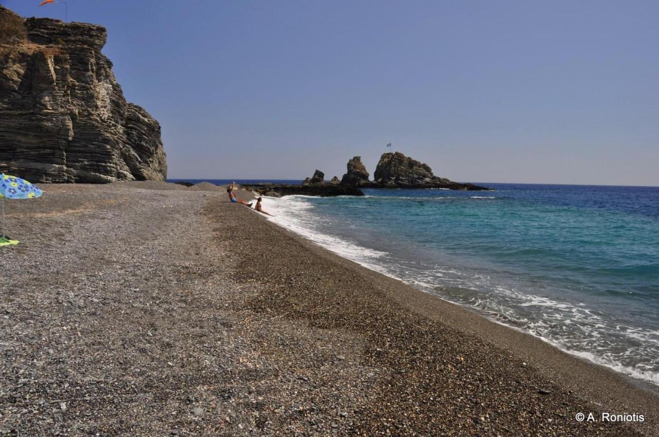 Eirini Apts On The Beach Psari Forada Exterior foto