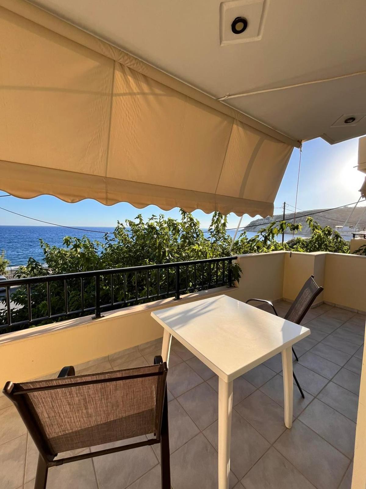 Eirini Apts On The Beach Psari Forada Exterior foto